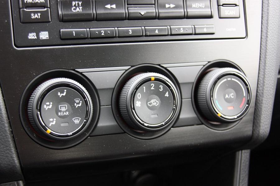  Subaru Impreza 2012 года  (фото 15 из 120)